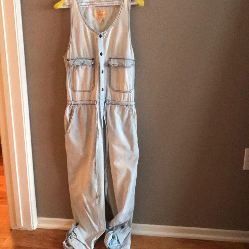 Levi’s jumpsuit size XS